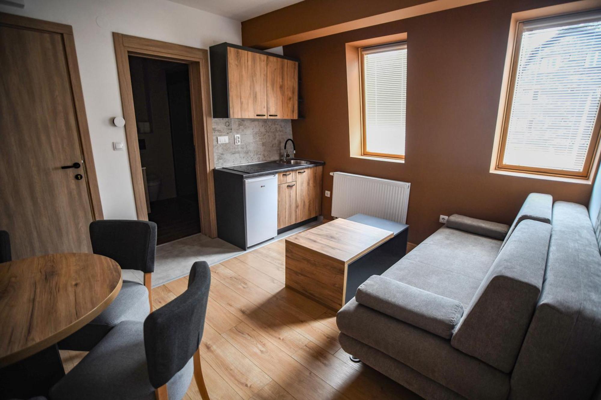 Apartments And Rooms Max-Well Яхорина Екстер'єр фото