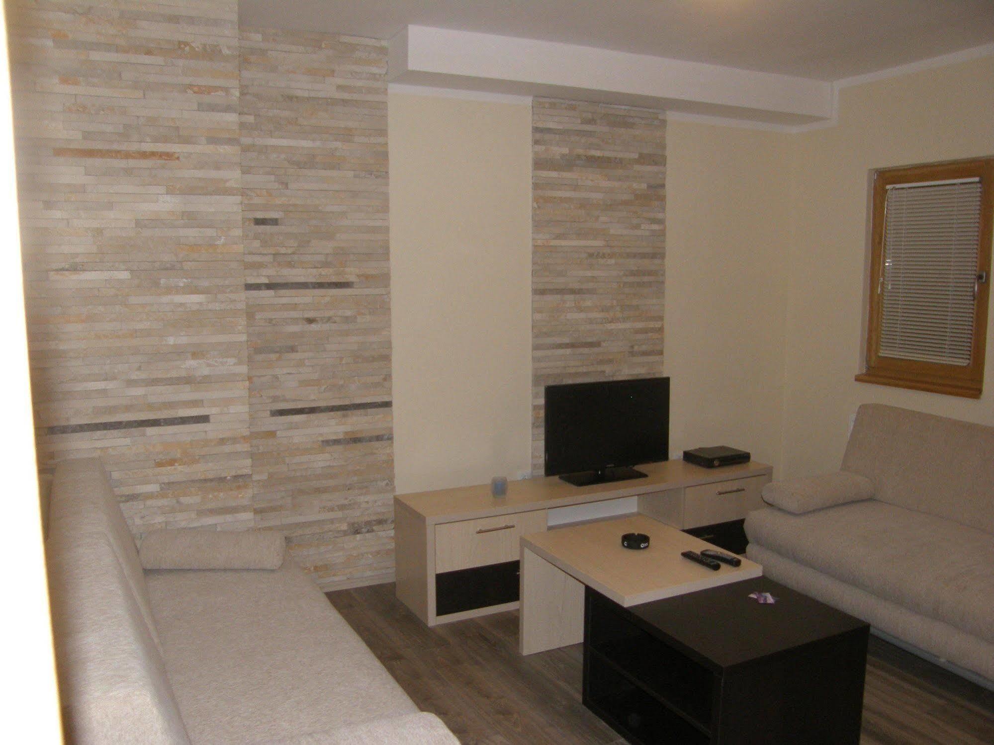 Apartments And Rooms Max-Well Яхорина Екстер'єр фото
