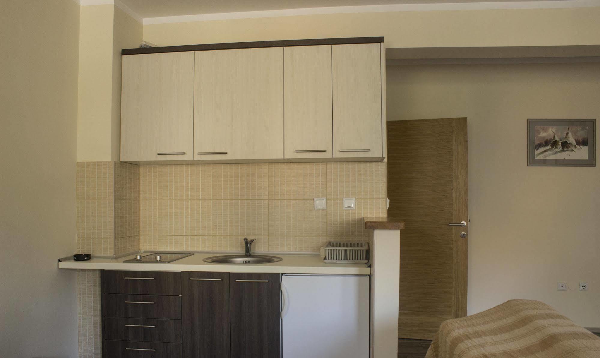 Apartments And Rooms Max-Well Яхорина Екстер'єр фото